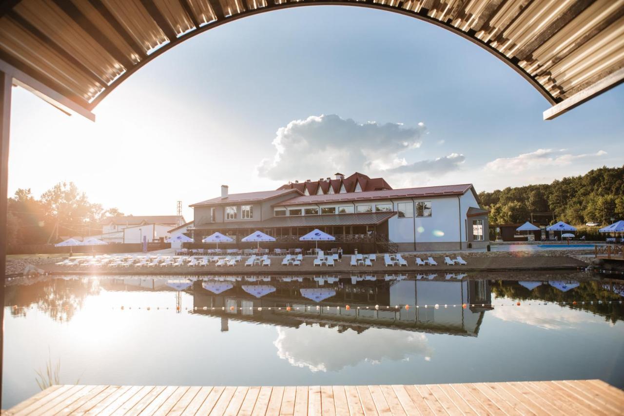 Hotel Галицька Корона Leopoli Esterno foto