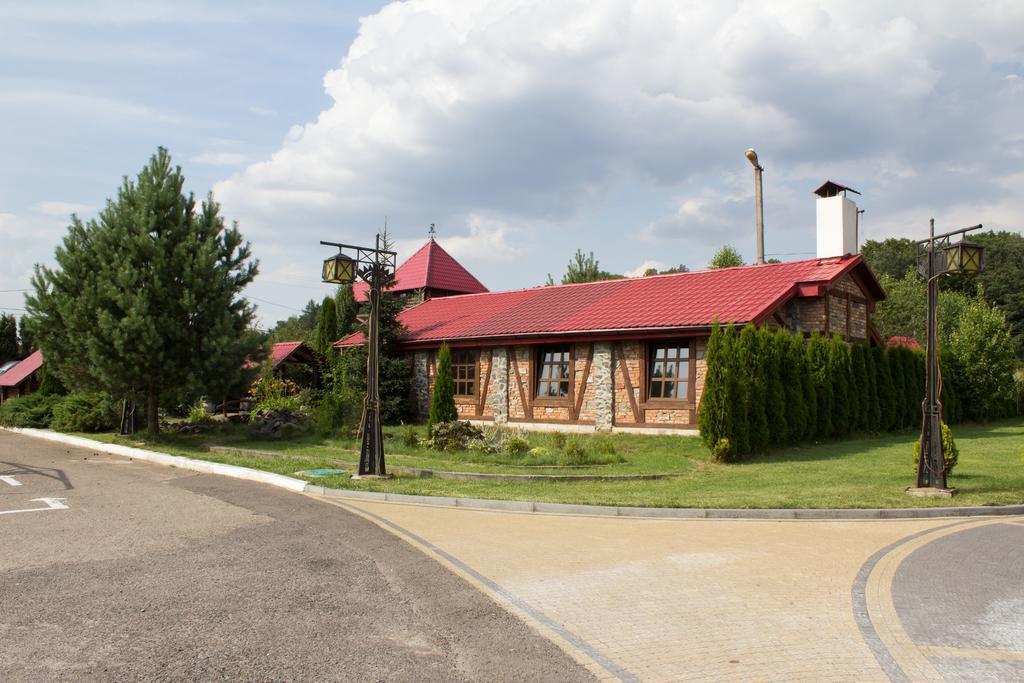 Hotel Галицька Корона Leopoli Esterno foto