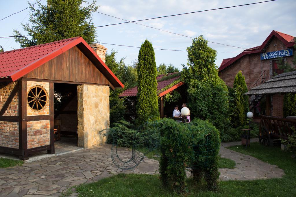 Hotel Галицька Корона Leopoli Esterno foto