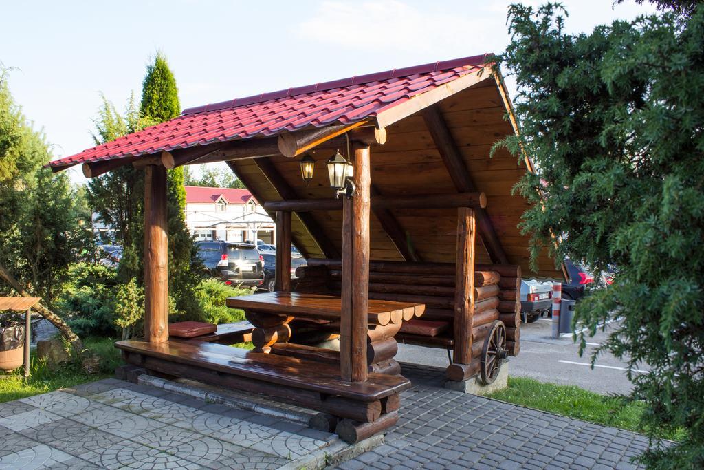Галицька Корона Davidov Esterno foto