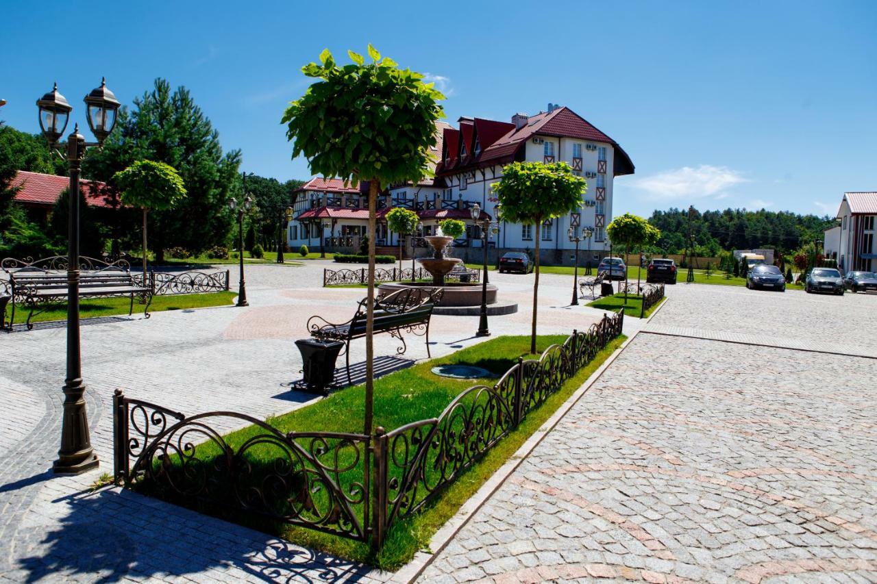 Hotel Галицька Корона Leopoli Esterno foto