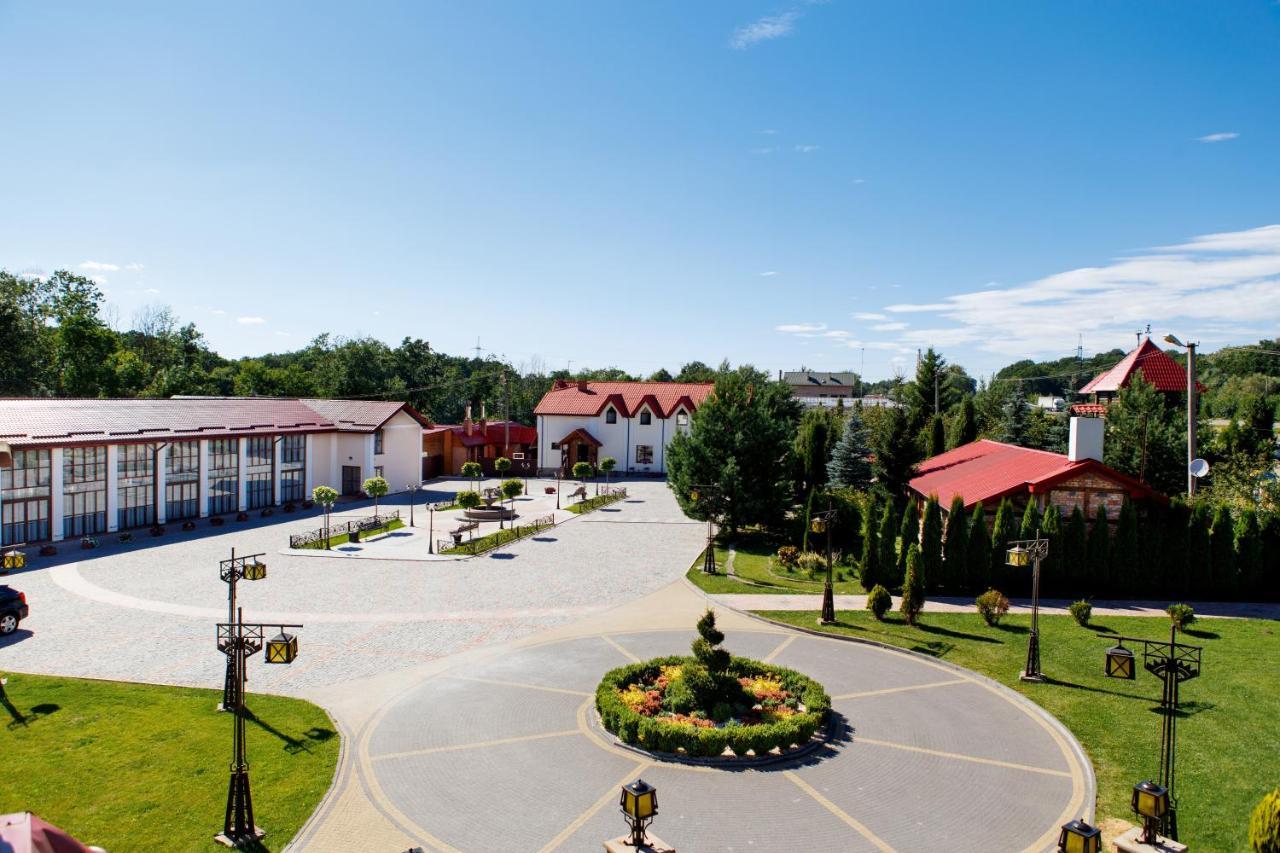 Hotel Галицька Корона Leopoli Esterno foto